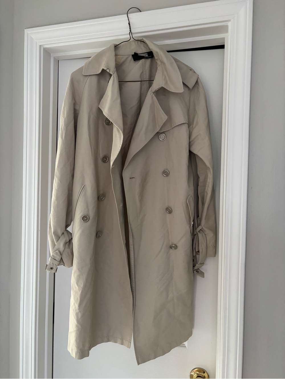 Les Copains Light Beige Double-Breasted Trench Coat